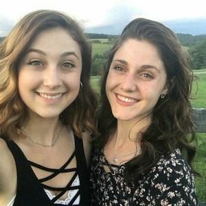 Meet your Posher, Jenn